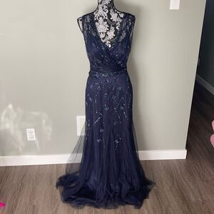 how stopper dress ! Formal elegant dress .